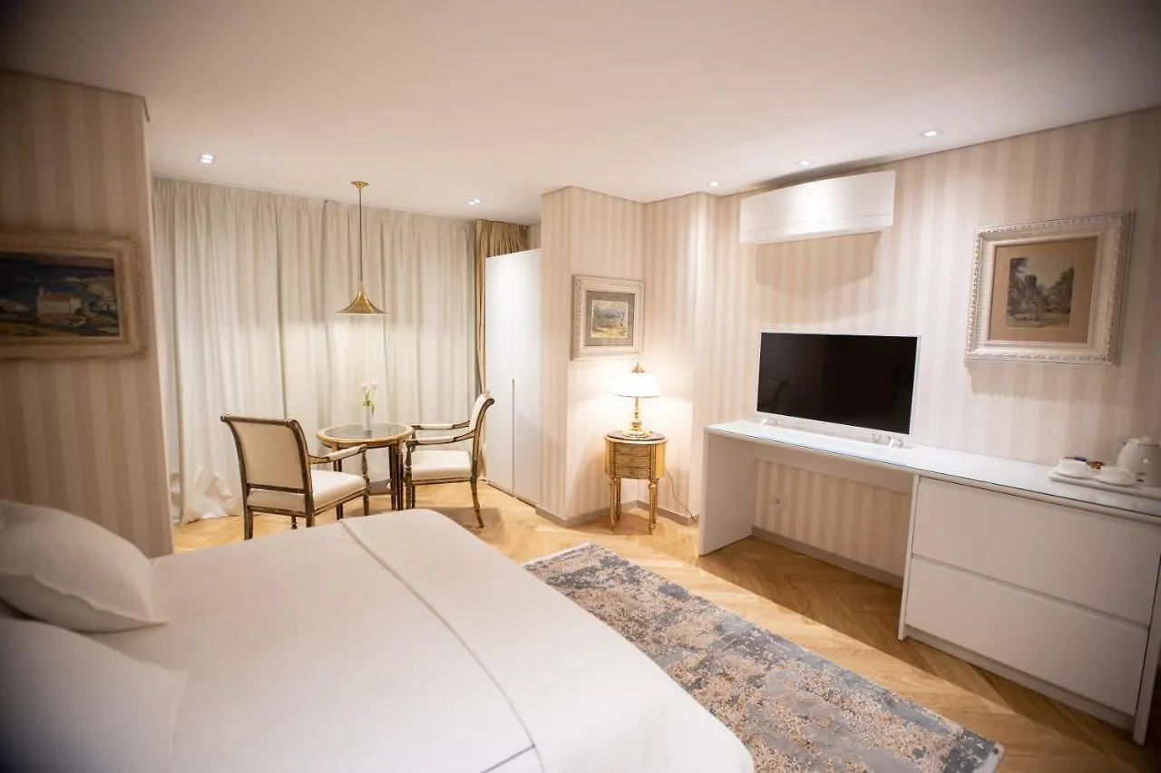 Seven Luxury Suites Tirana
