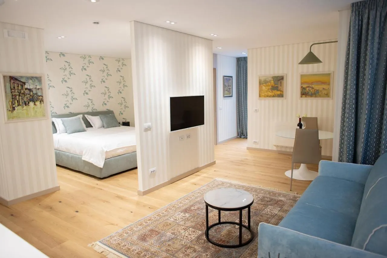 Seven Luxury Suites Tirana Appartement